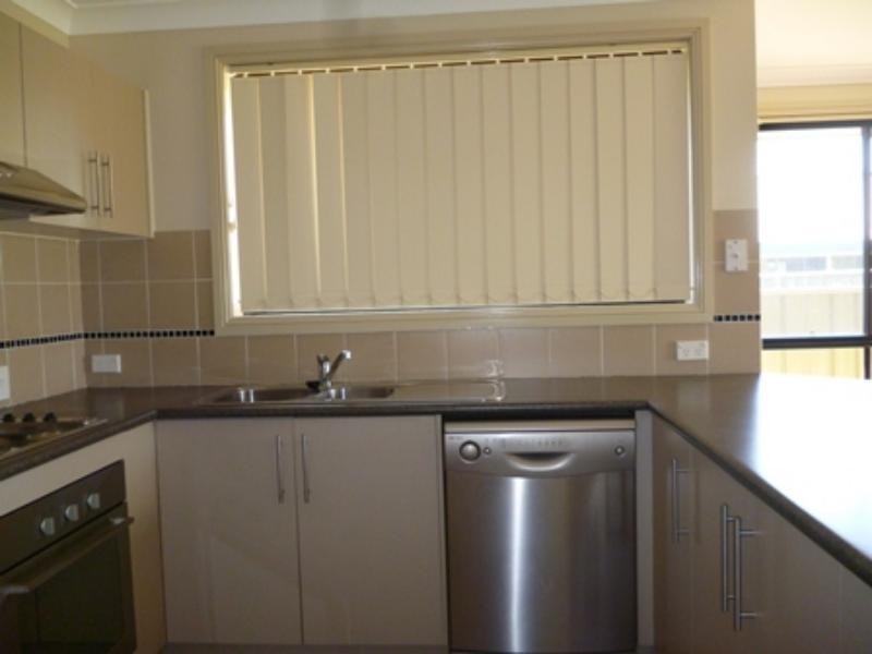 4A John Brass Pl, Dubbo NSW 2830