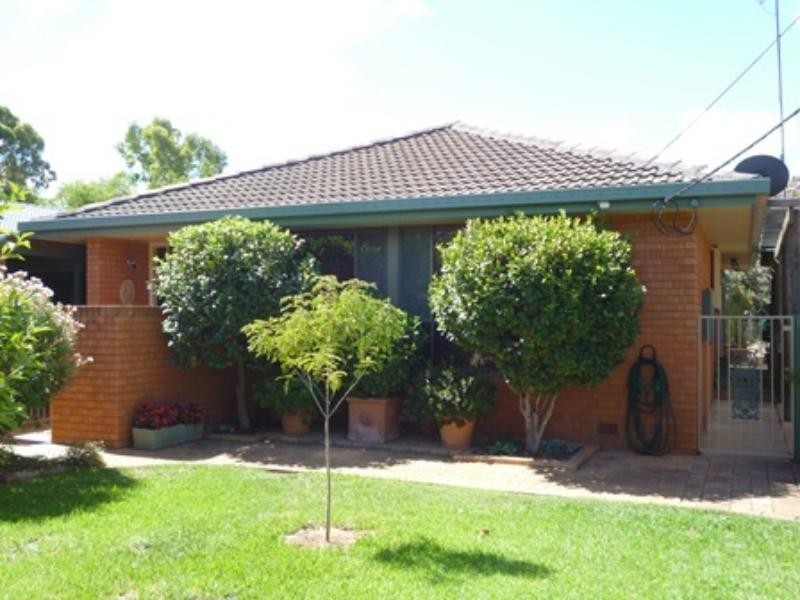 18 Garnet St, Dubbo NSW 2830