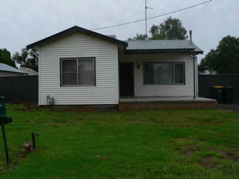 13 Minore Rd, Dubbo NSW 2830