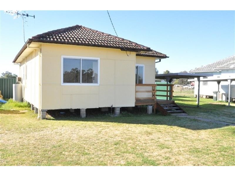 10 Marchant St, Mendooran NSW 2842