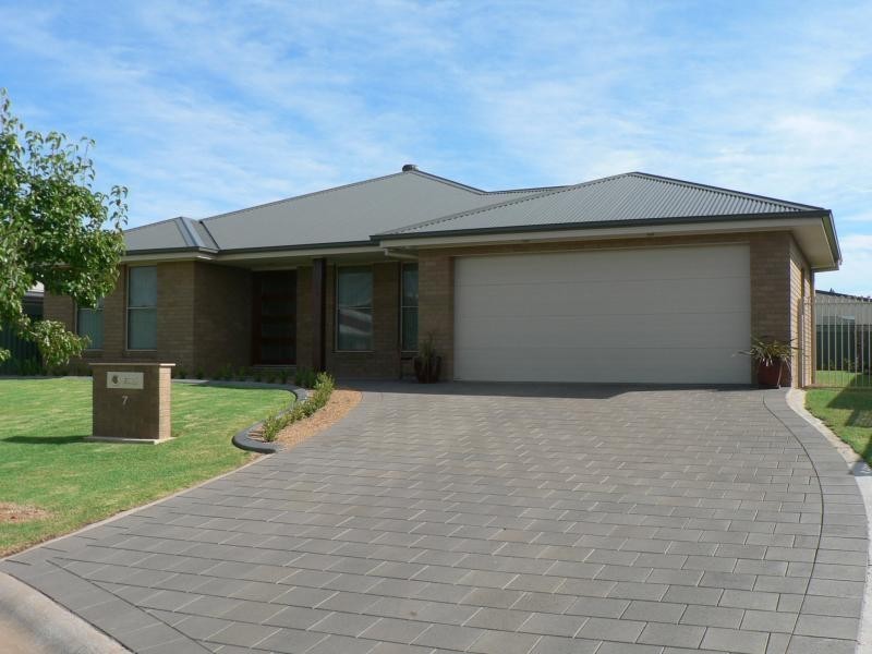 7 Ripple Ct, Dubbo NSW 2830