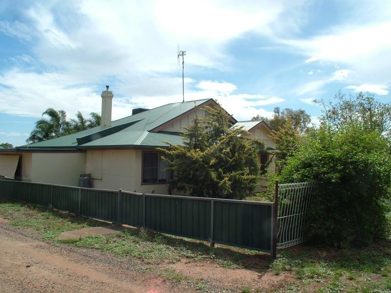 2R Mayfield Rd, Dubbo NSW 2830
