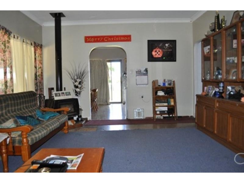 24 Napier St, Mendooran NSW 2842