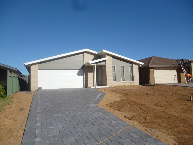 12 Dalbeattie Cl, Dubbo NSW 2830