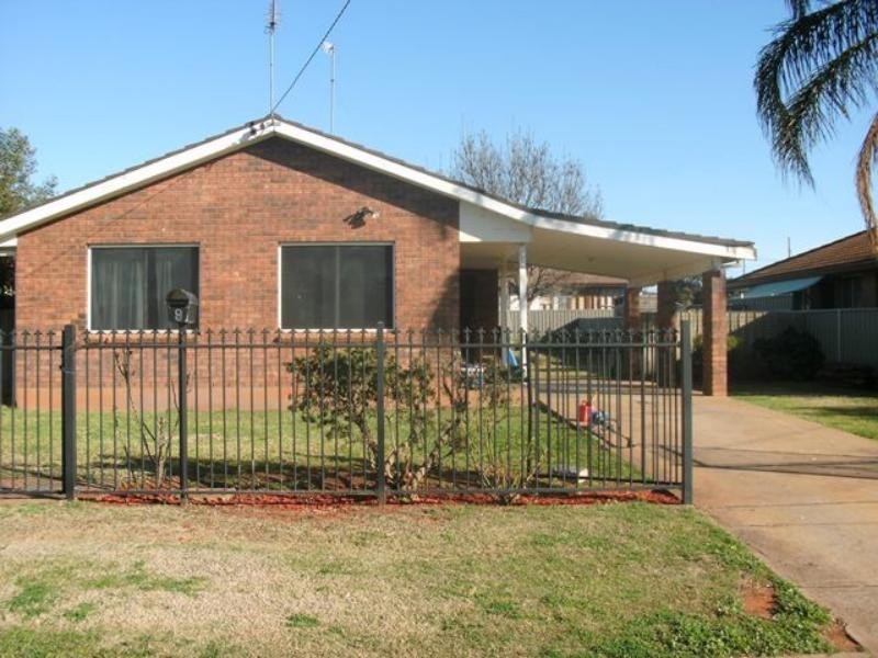 9 Wilkins St, Dubbo NSW 2830
