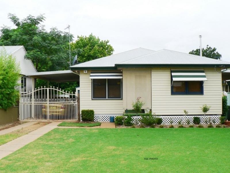 38 Leavers St, Dubbo NSW 2830