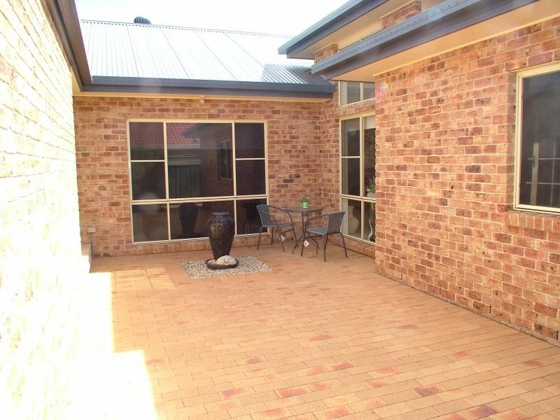 30 Cypress Point Dr, Dubbo NSW 2830