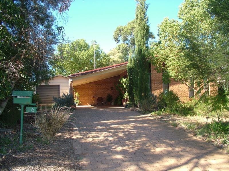 16 Welchman St, Dubbo NSW 2830