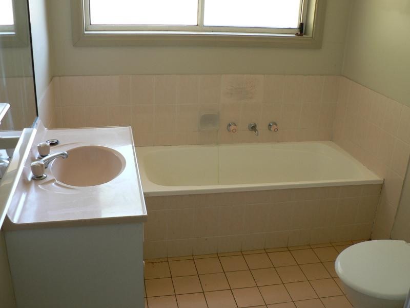 3 Lesley Pl, Dubbo NSW 2830