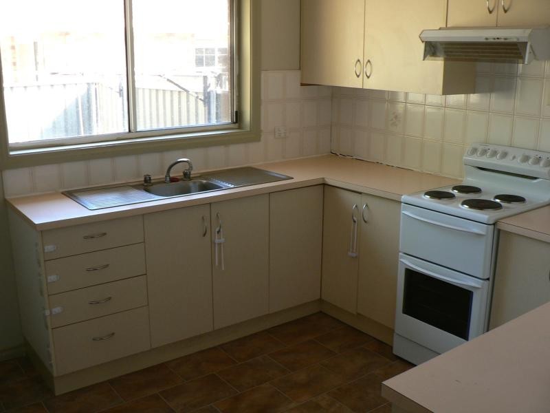 3 Lesley Pl, Dubbo NSW 2830