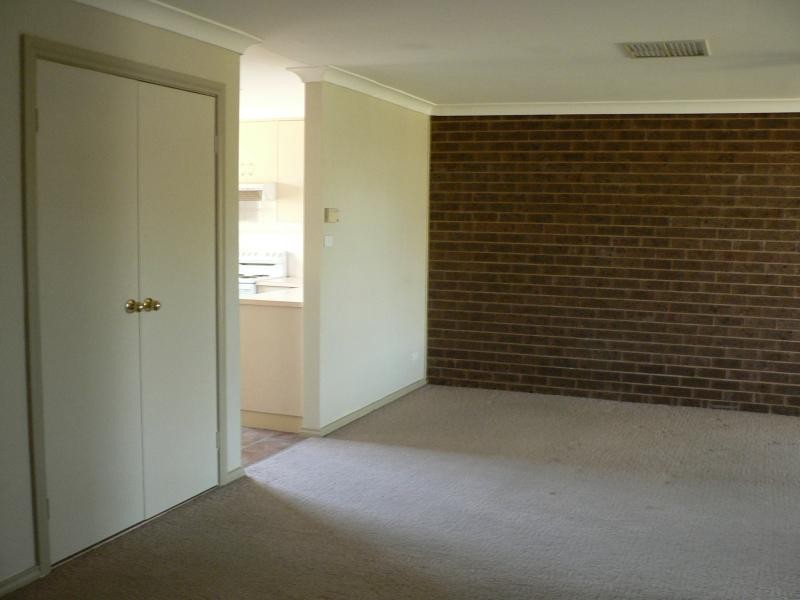 3 Lesley Pl, Dubbo NSW 2830