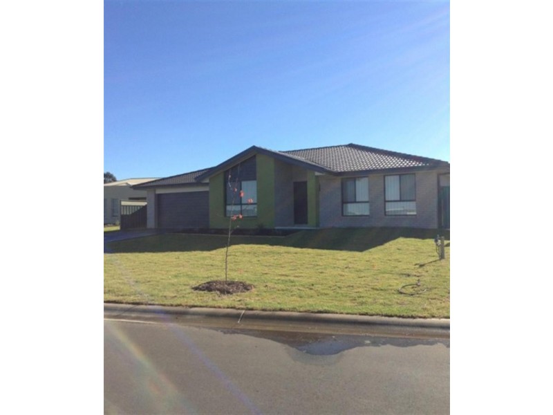 20 Dalbeattie Cl, Dubbo NSW 2830