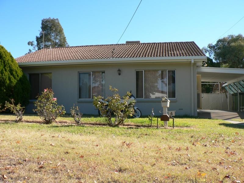 5 Caroline  St, Dubbo NSW 2830