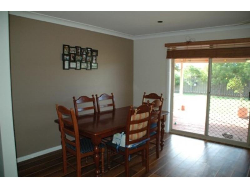 8 Pegasus Pl, Dubbo NSW 2830