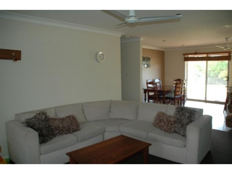 8 Pegasus Pl, Dubbo NSW 2830