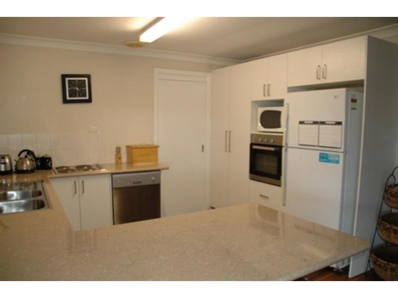 8 Pegasus Pl, Dubbo NSW 2830