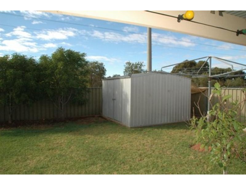 8 Pegasus Pl, Dubbo NSW 2830