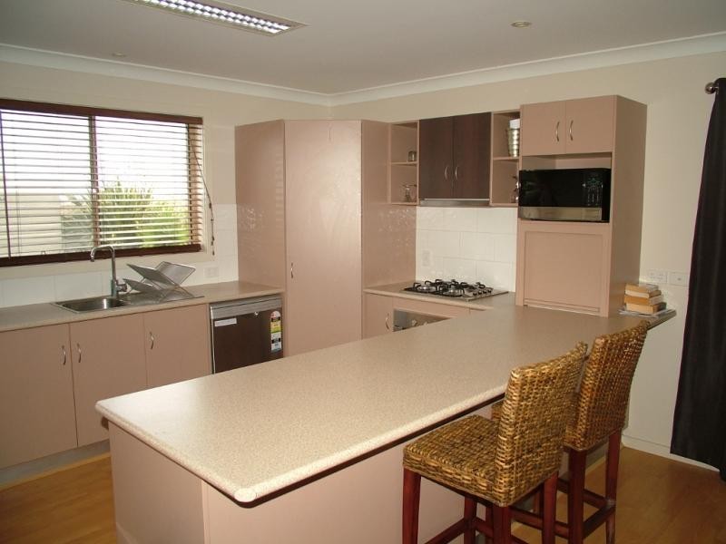 8A & 8B Daffodil  Ct, Dubbo NSW 2830
