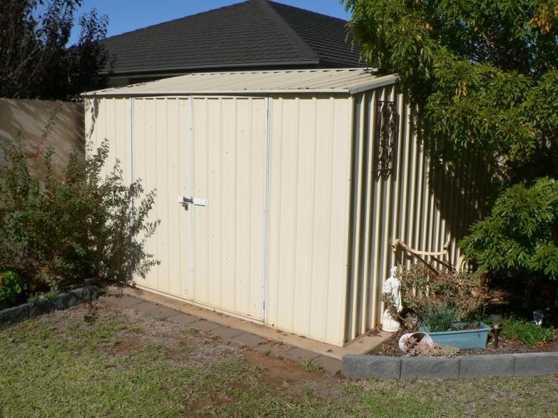 16 Sunvale Ave, Dubbo NSW 2830