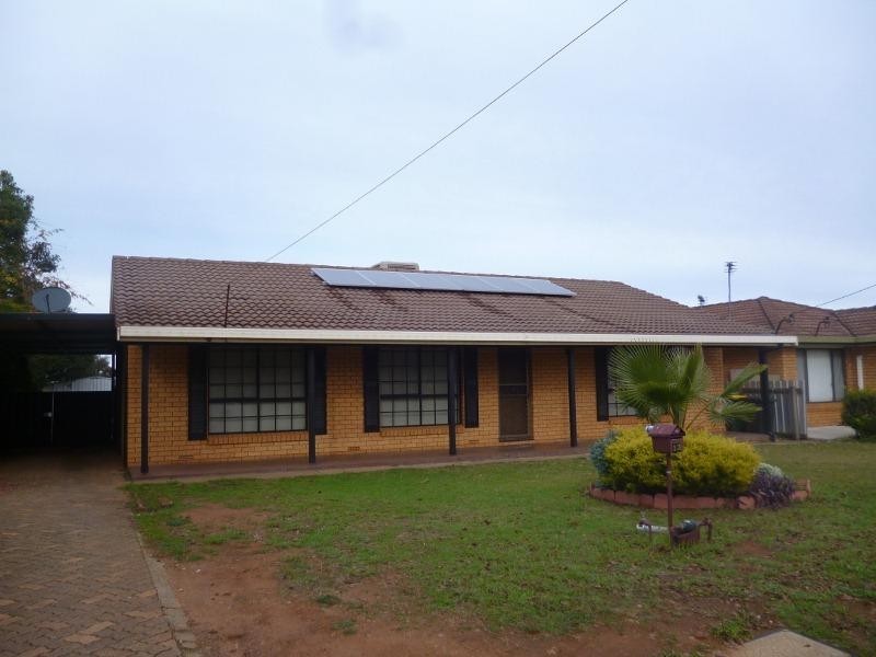 13 Doncaster Ave, Dubbo NSW 2830