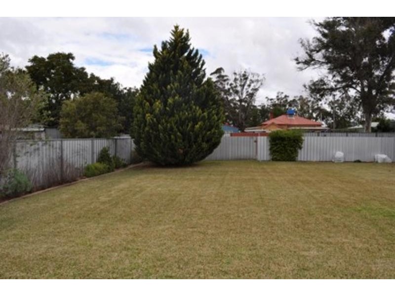 35 Bobs  St, Gilgandra NSW 2827