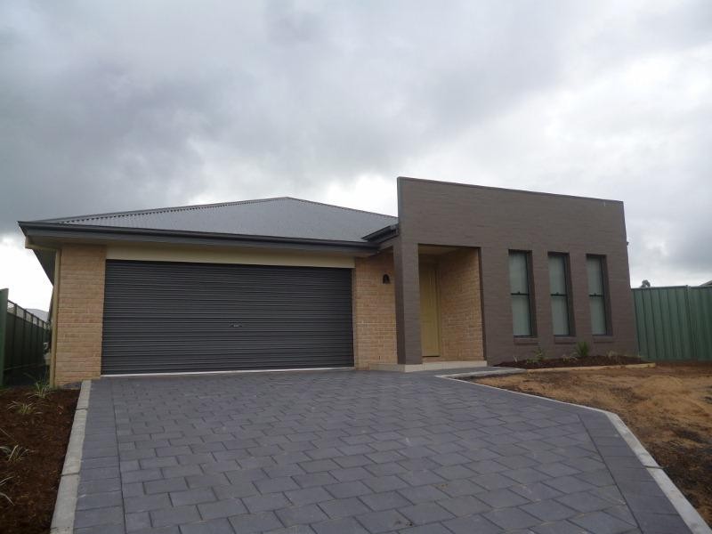 16 Dalbeattie Cl, Dubbo NSW 2830