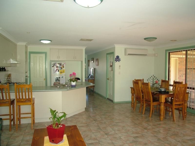 18 Ronald St, Dubbo NSW 2830