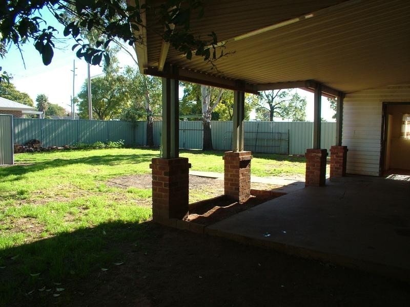 1 Pozieres  St, Dubbo NSW 2830
