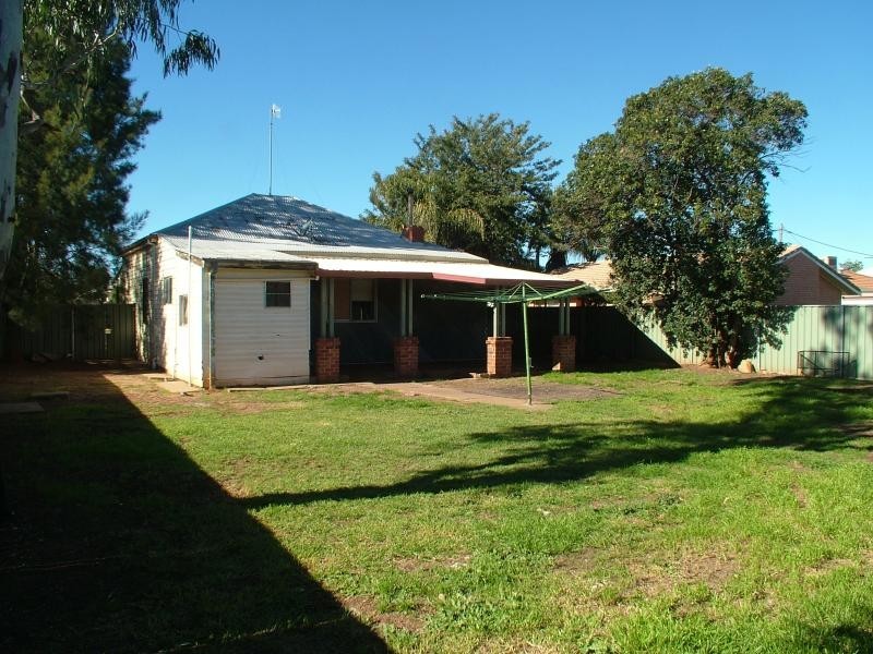1 Pozieres  St, Dubbo NSW 2830
