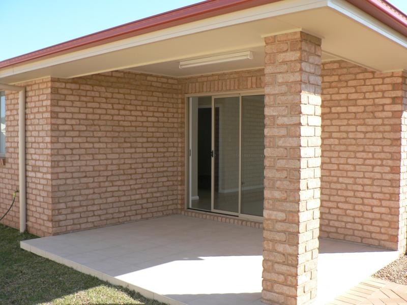 4 A Keswick Pkwy, Dubbo NSW 2830