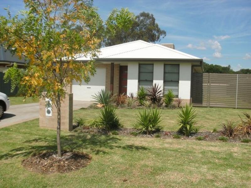 16 Glenshee Cl, Dubbo NSW 2830