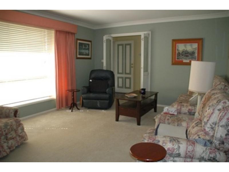 5 Andrew Pl, Dubbo NSW 2830