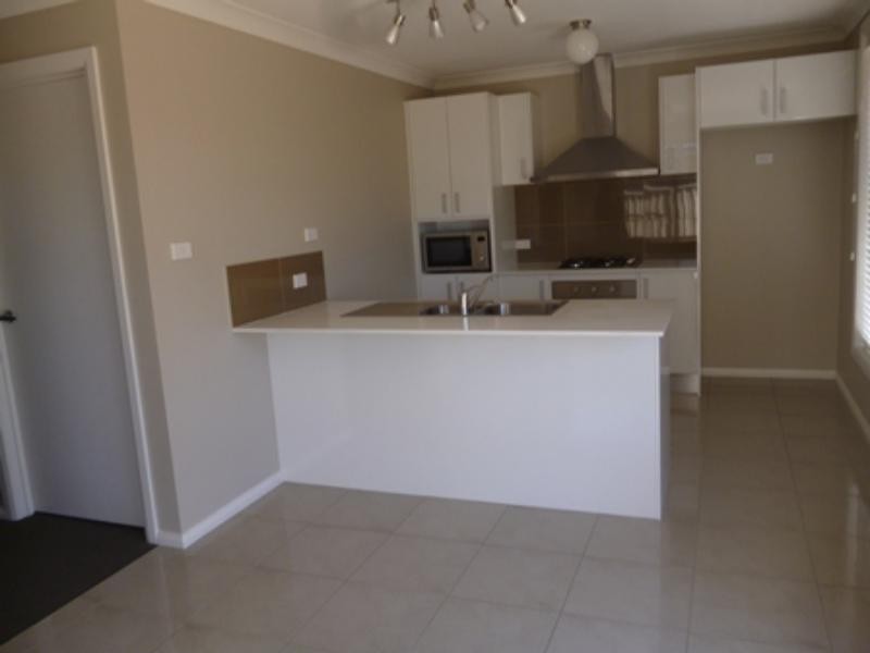4 Torvean Ave, Dubbo NSW 2830