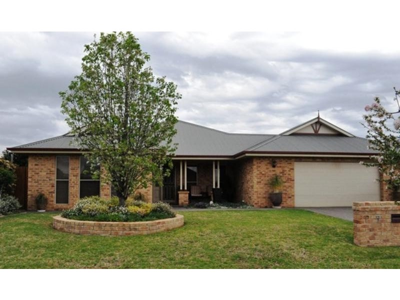 7 Manning Pl, Dubbo NSW 2830