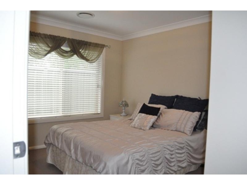 7 Manning Pl, Dubbo NSW 2830