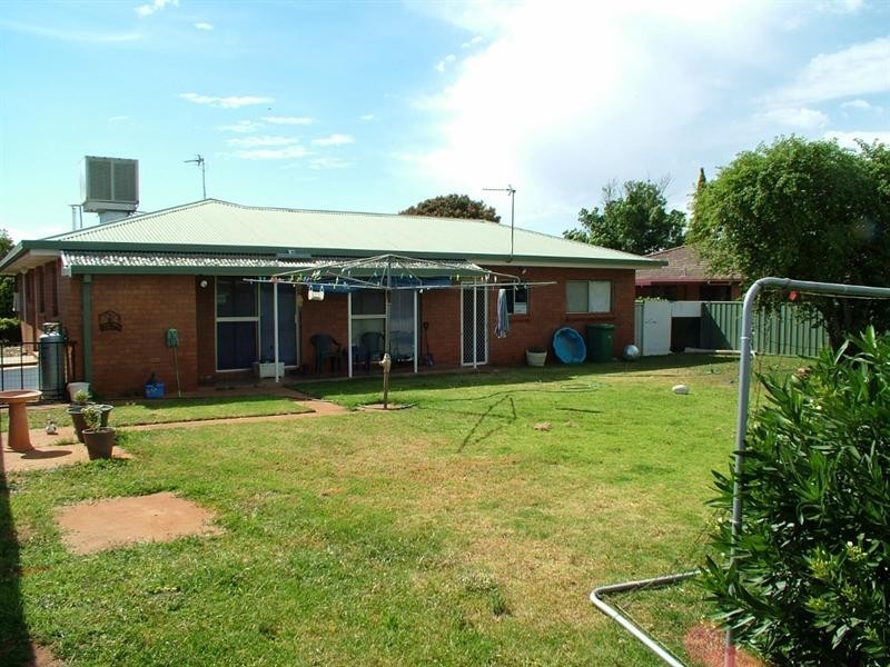 5 Eyre  St, Dubbo NSW 2830
