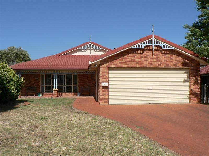 19 Catchpole Cl, Dubbo NSW 2830