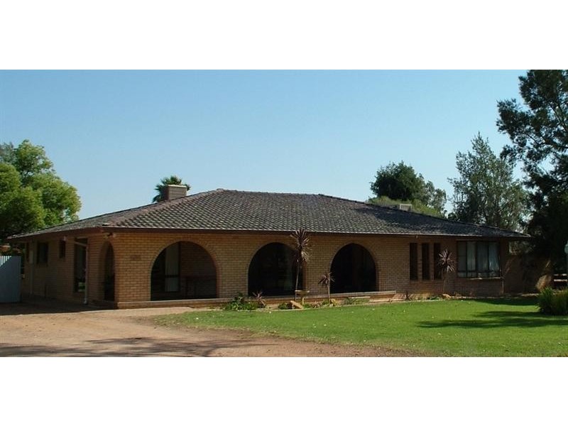 101 Nellie Vale Rd, Narromine NSW 2821