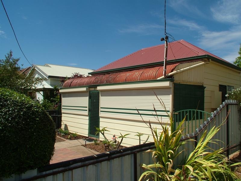 31 Merilba St, Narromine NSW 2821