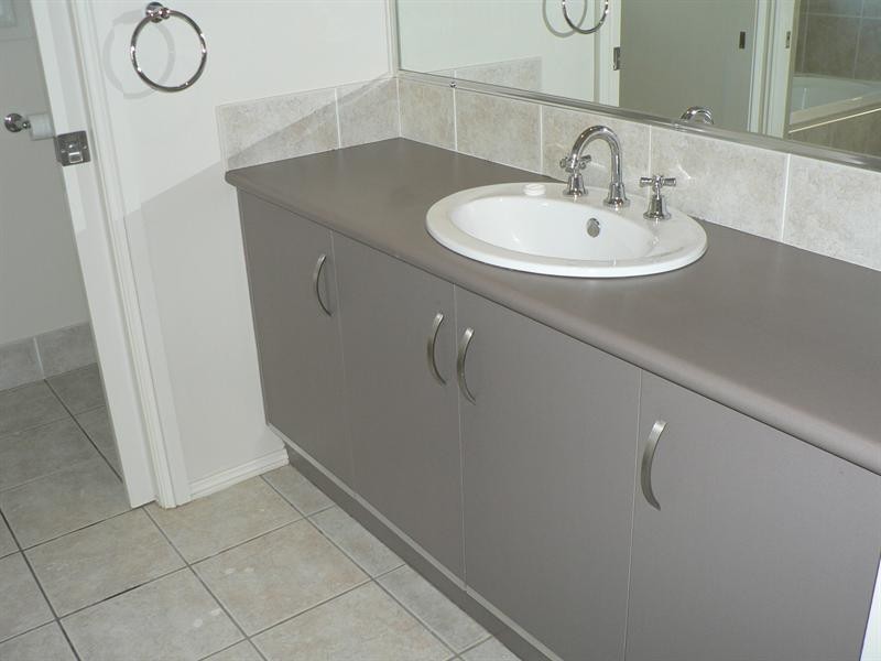 18 Doncaster Ave, Dubbo NSW 2830