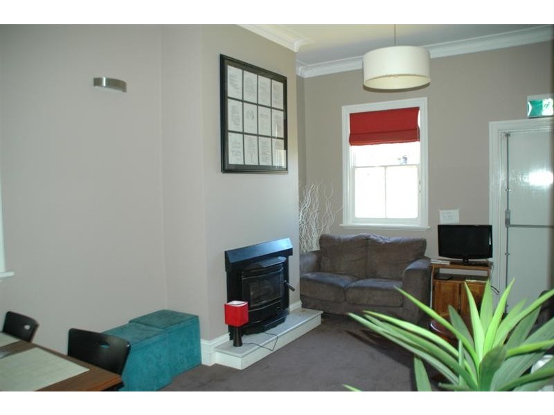 20 Elliott  St, Millthorpe NSW 2798