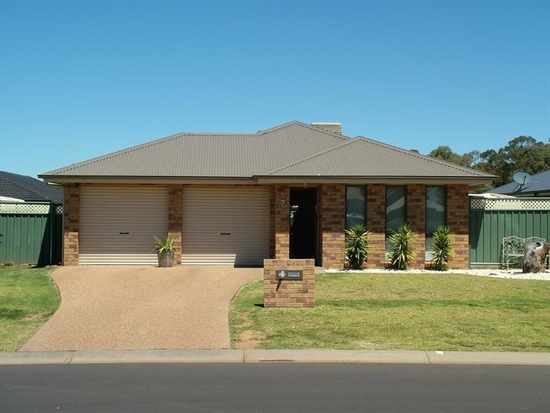 7 Torvean Ave, Dubbo NSW 2830