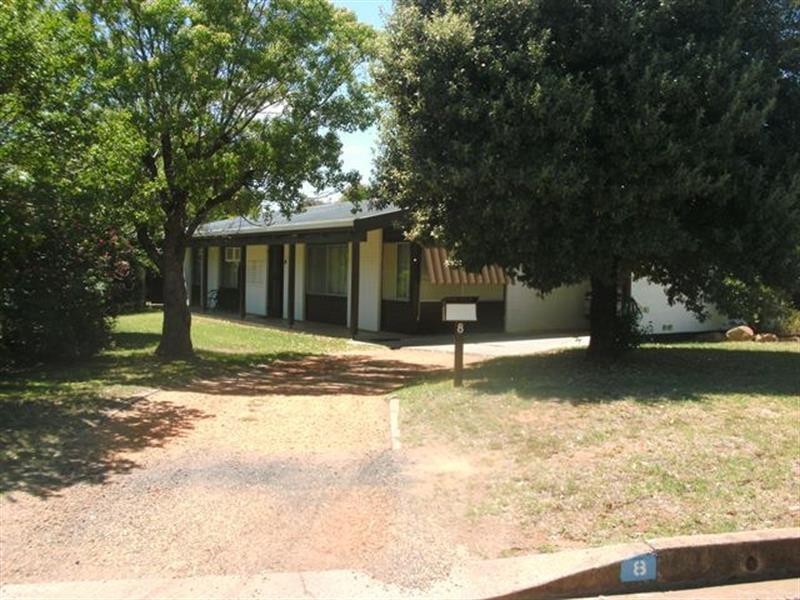 8 Wyuna Ave, Dubbo NSW 2830