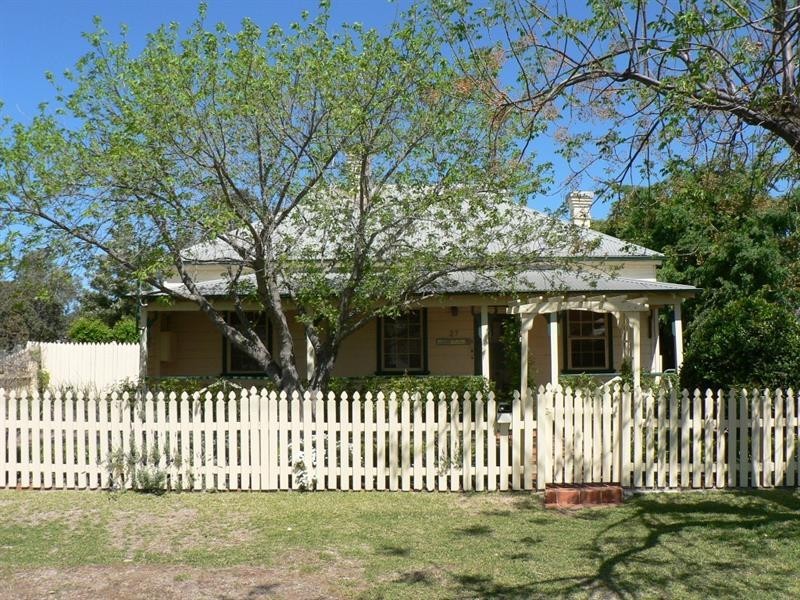 27 Goode St, Dubbo NSW 2830