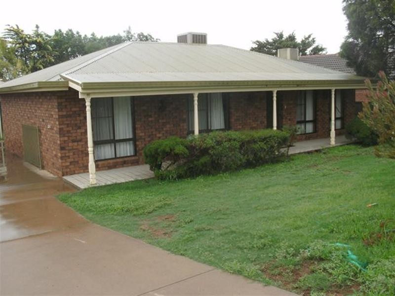 20 Birch Ave, Dubbo NSW 2830