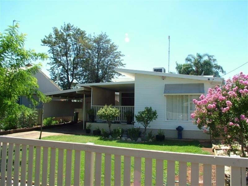 42 Caroline  St, Dubbo NSW 2830
