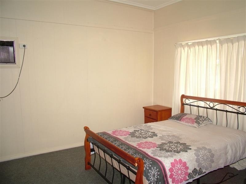 64 Warren Rd, Gilgandra NSW 2827