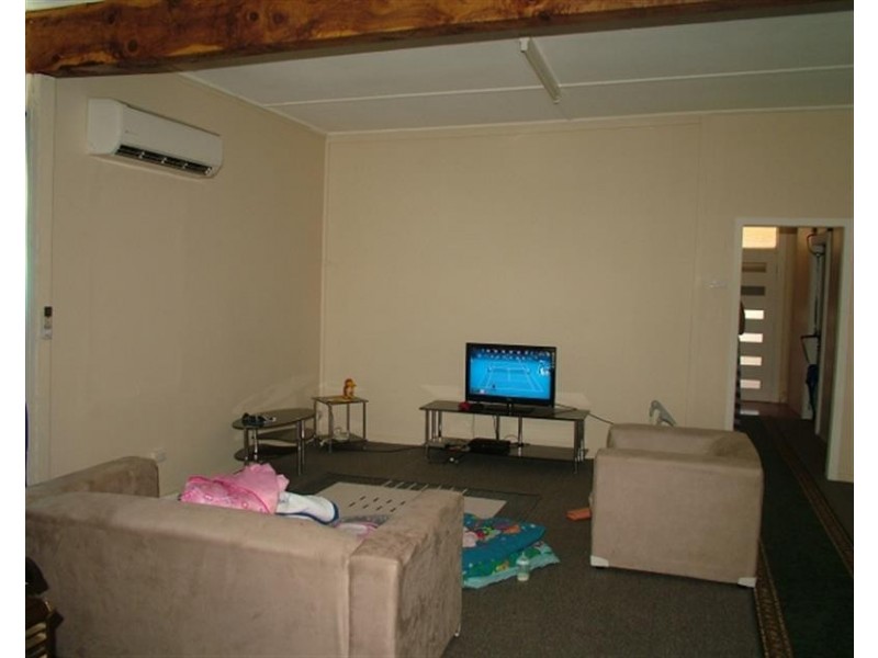 64 Warren Rd, Gilgandra NSW 2827