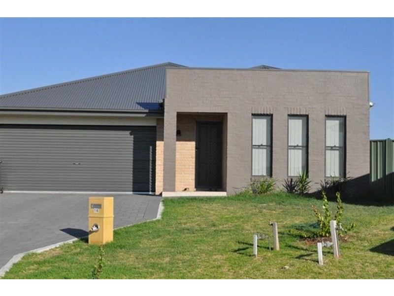 16 Dalbeattie Cl, Dubbo NSW 2830