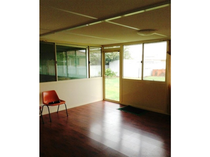 13 Doncaster  Ave, Dubbo NSW 2830